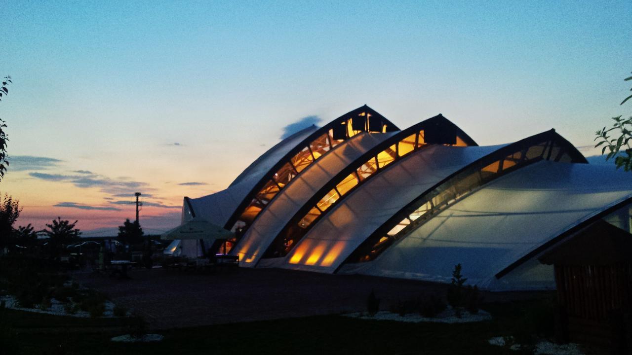 Hanul Moara Cu Noroc Ineu  Exterior photo